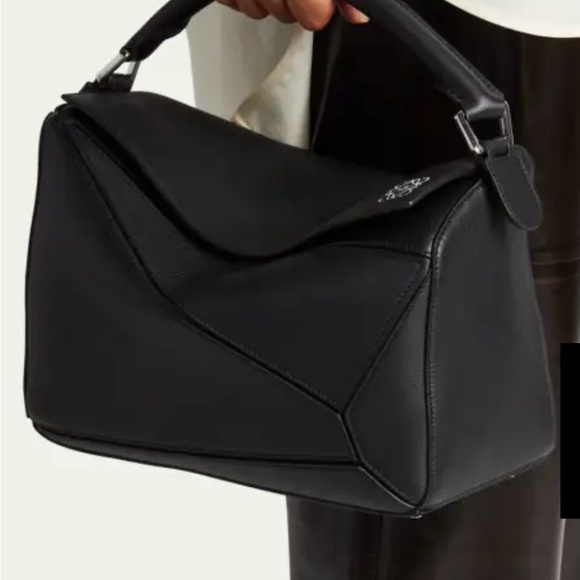 - LOEWE Large Puzzle Edge Leather Shoulder Bag - Picture 5 of 5